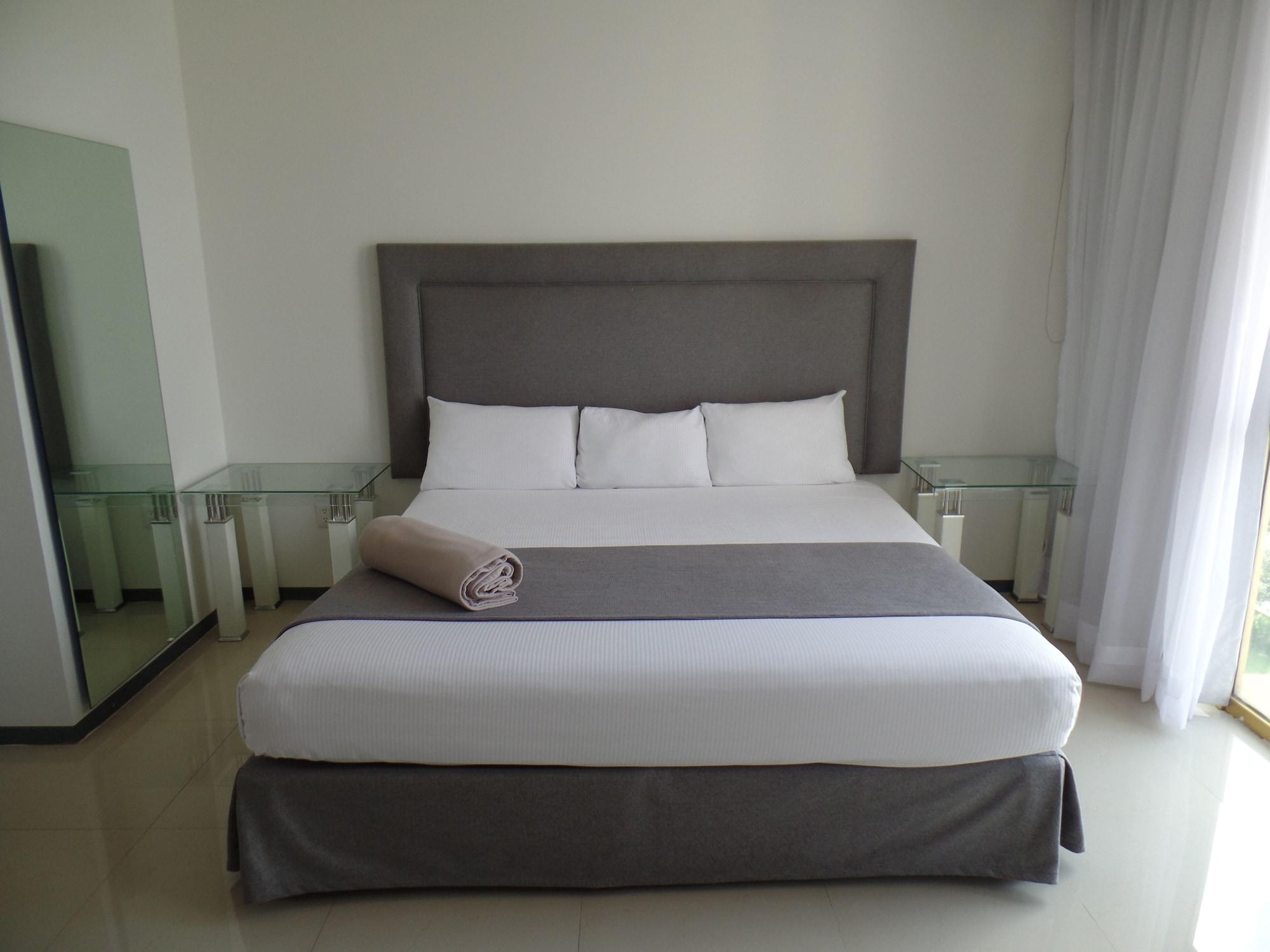 Hotel Suites Bernini Guadalajara Exterior photo