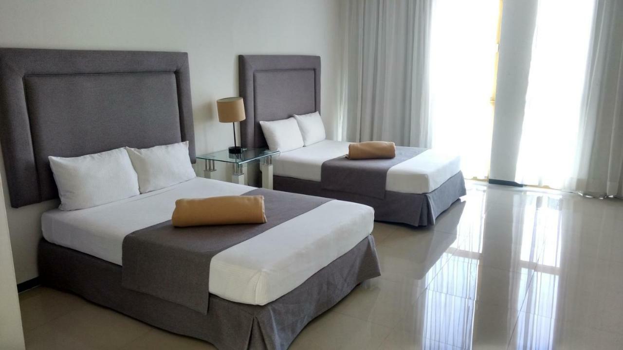 Hotel Suites Bernini Guadalajara Exterior photo